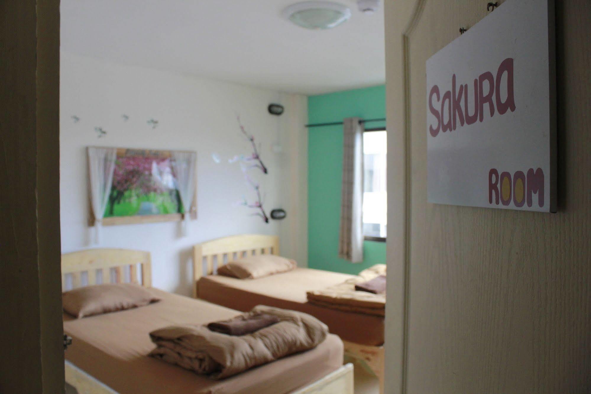 Cm City Hostel Чиангмай Экстерьер фото