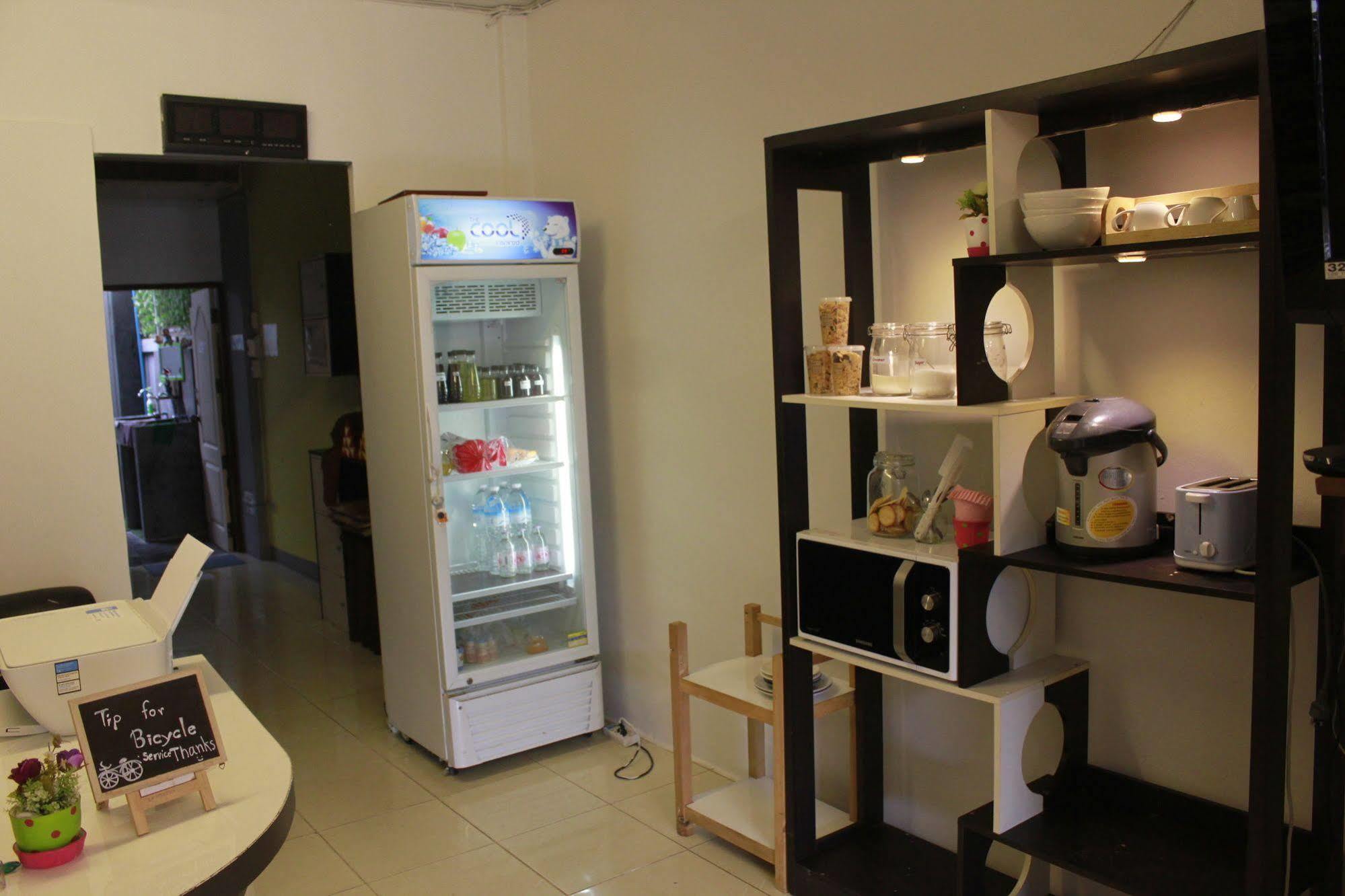 Cm City Hostel Чиангмай Экстерьер фото